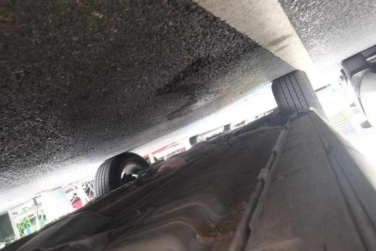 Used Renault Koleos 2017 2.5L Two-Wheel Drive Prestige Edition Left Side Sill