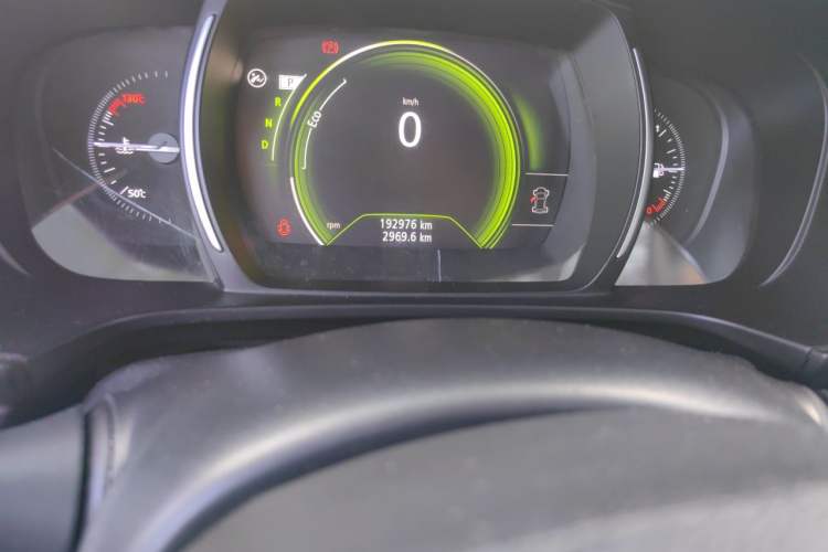 Used Renault Koleos 2017 2.0L Two-Wheel Drive Comfort Edition Odometer Close Up