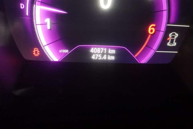 Used Renault Koleos 2017 2.0L Two-Wheel Drive Comfort Edition Odometer Close Up