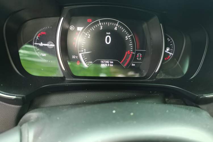 Used Renault Koleos 2017 2.5L Two-Wheel Drive Prestige Edition Odometer Close Up