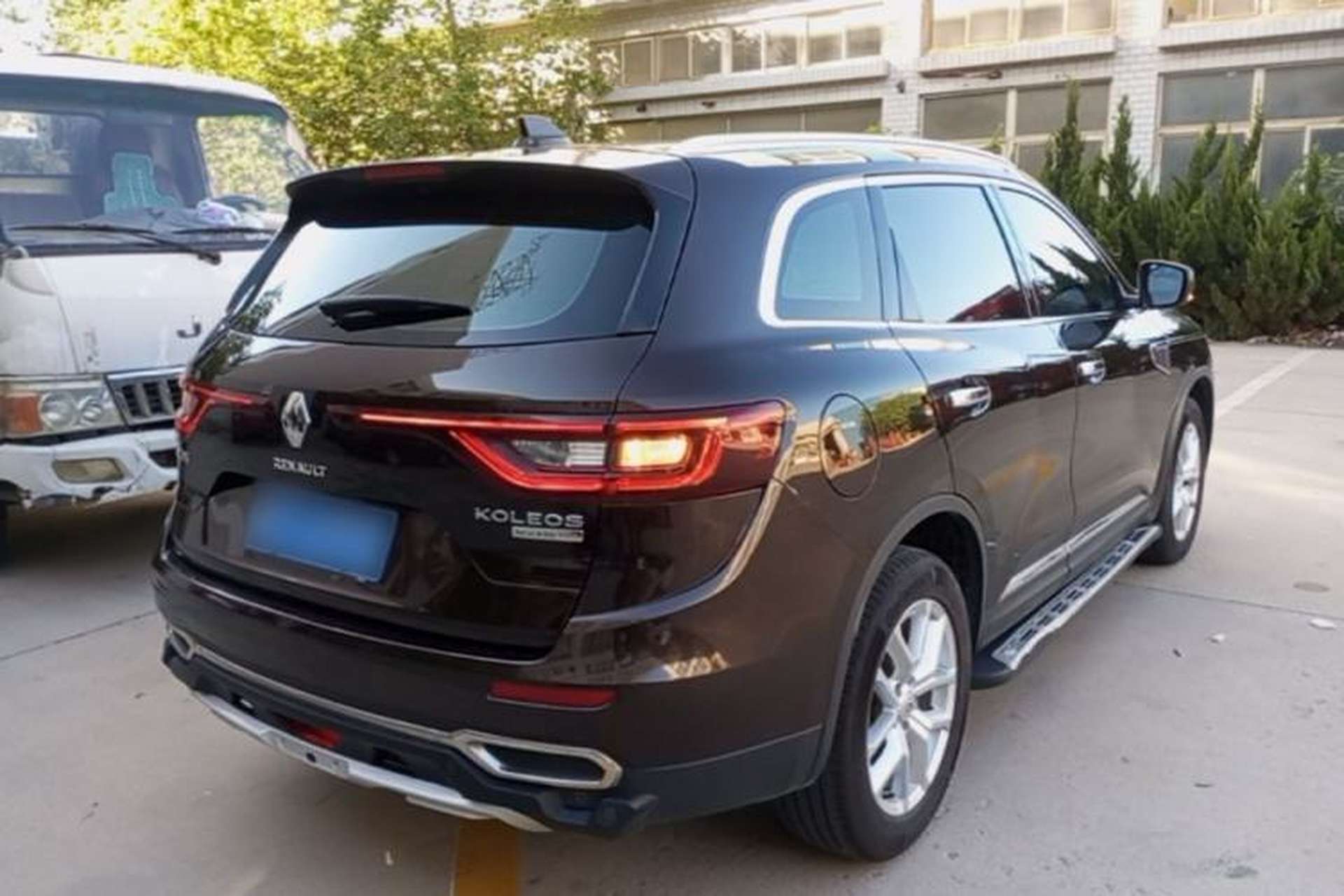 Used Renault Koleos 2017 2.5L Four-Wheel Drive Premium Edition Rear Right 45 Deg