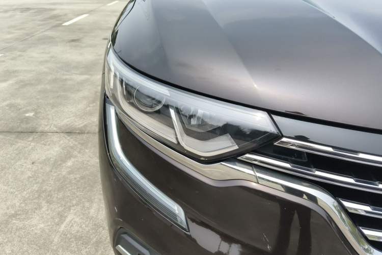 Used Renault Koleos 2017 2.5L Four-Wheel Drive Ultimate Edition Right Front Headlight