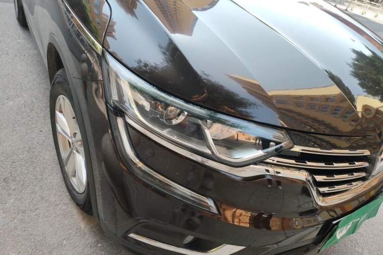 Used Renault Koleos 2017 2.0L Two-Wheel Drive Luxury Edition Right Front Headlight