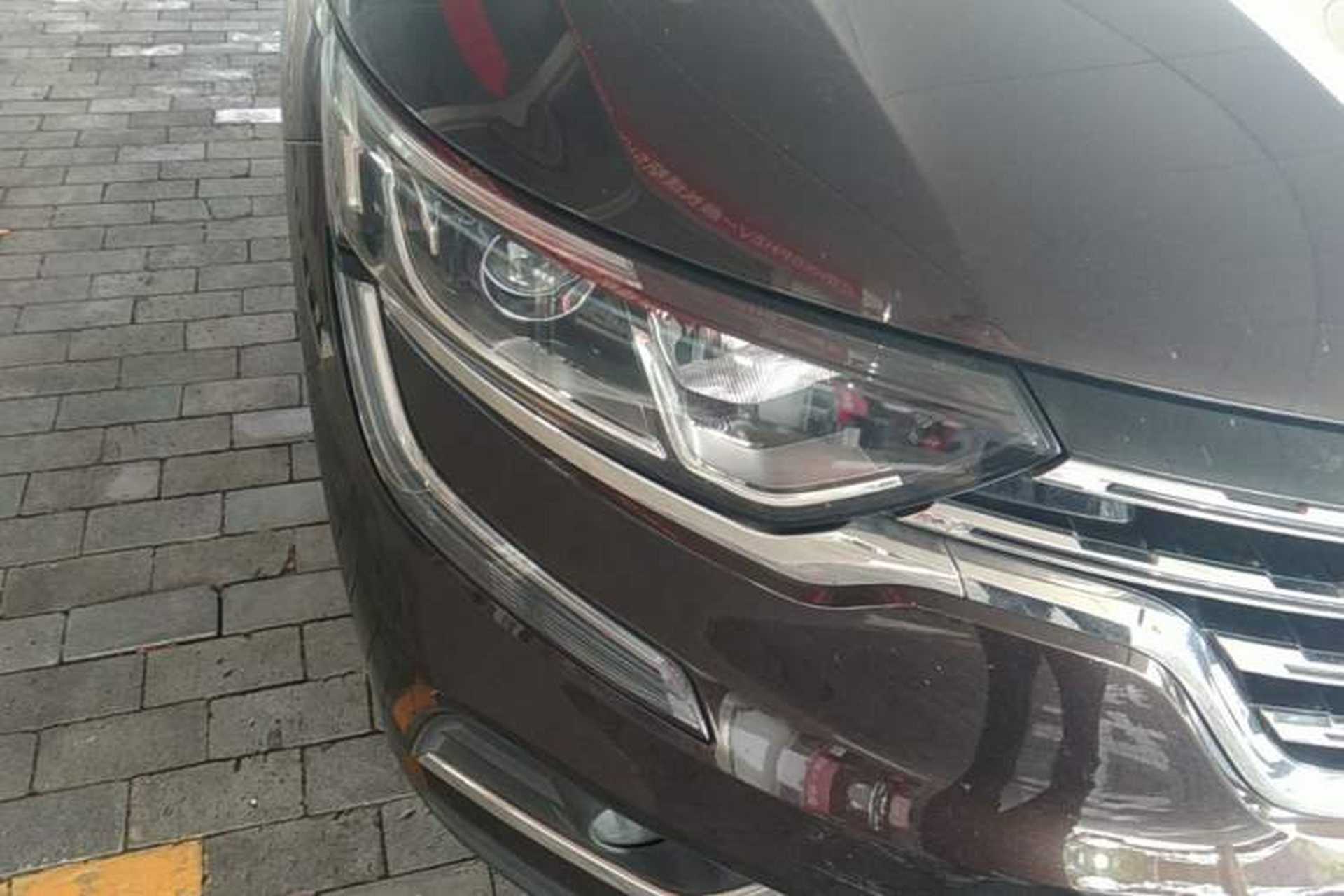 Used Renault Koleos 2017 2.0L Two-Wheel-Drive Leading Edition Right Front Headlight