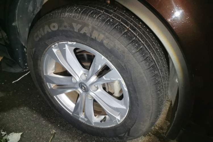 Used Renault Koleos 2017 2.0L Two-Wheel-Drive Leading Edition Right Front Wheel Hub