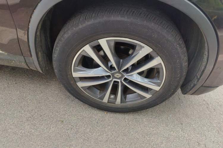 Used Renault Koleos 2017 2.5L Four-Wheel Drive Ultimate Edition Right Front Wheel Hub