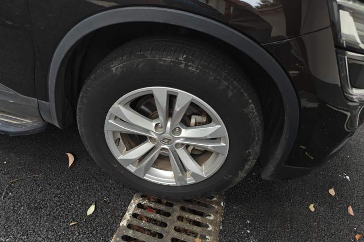 Used Renault Koleos 2017 2.0L Two-Wheel Drive Comfort Edition Right Front Wheel Hub