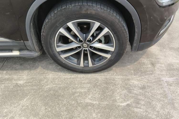 Used Renault Koleos 2017 2.5L Four-Wheel Drive Ultimate Edition Right Front Wheel Hub