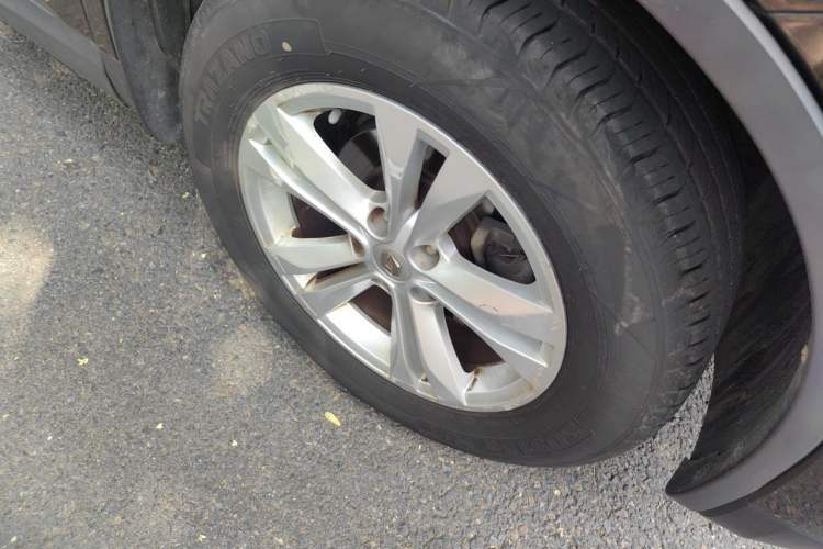 Used Renault Koleos 2017 2.0L Two-Wheel Drive Comfort Edition Right Front Wheel Hub