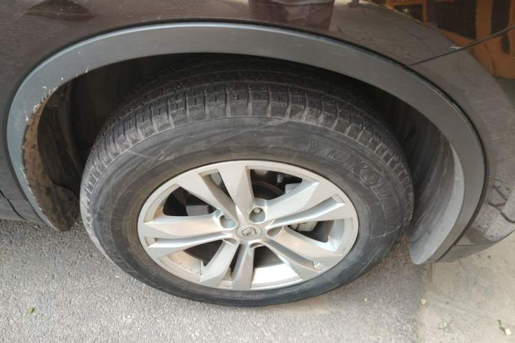 Used Renault Koleos 2017 2.0L Two-Wheel Drive Luxury Edition Right Front Wheel Hub