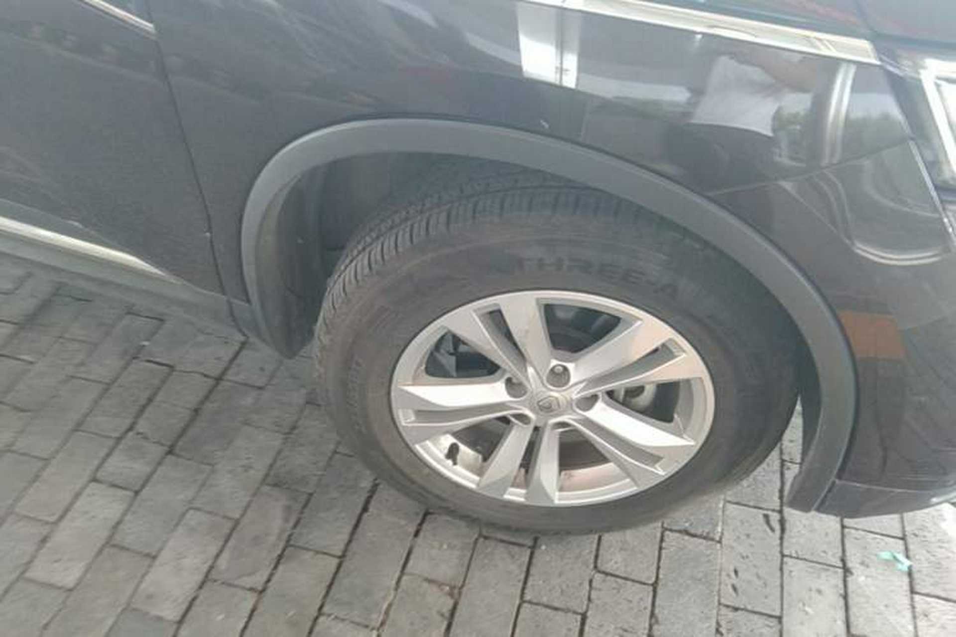 Used Renault Koleos 2017 2.0L Two-Wheel-Drive Leading Edition Right Front Wheel Hub
