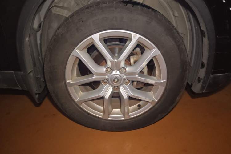 Used Renault Koleos 2017 2.5L Two-Wheel Drive Prestige Edition Right Front Wheel Hub