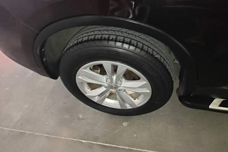 Used Renault Koleos 2017 2.0L Two-Wheel Drive Luxury Edition Right Rear Wheel Hub