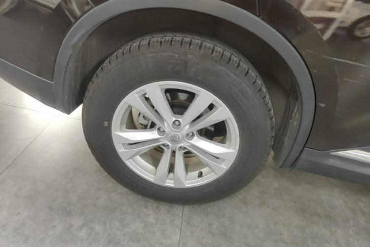 Used Renault Koleos 2017 2.0L Two-Wheel Drive Luxury Edition Right Rear Wheel Hub