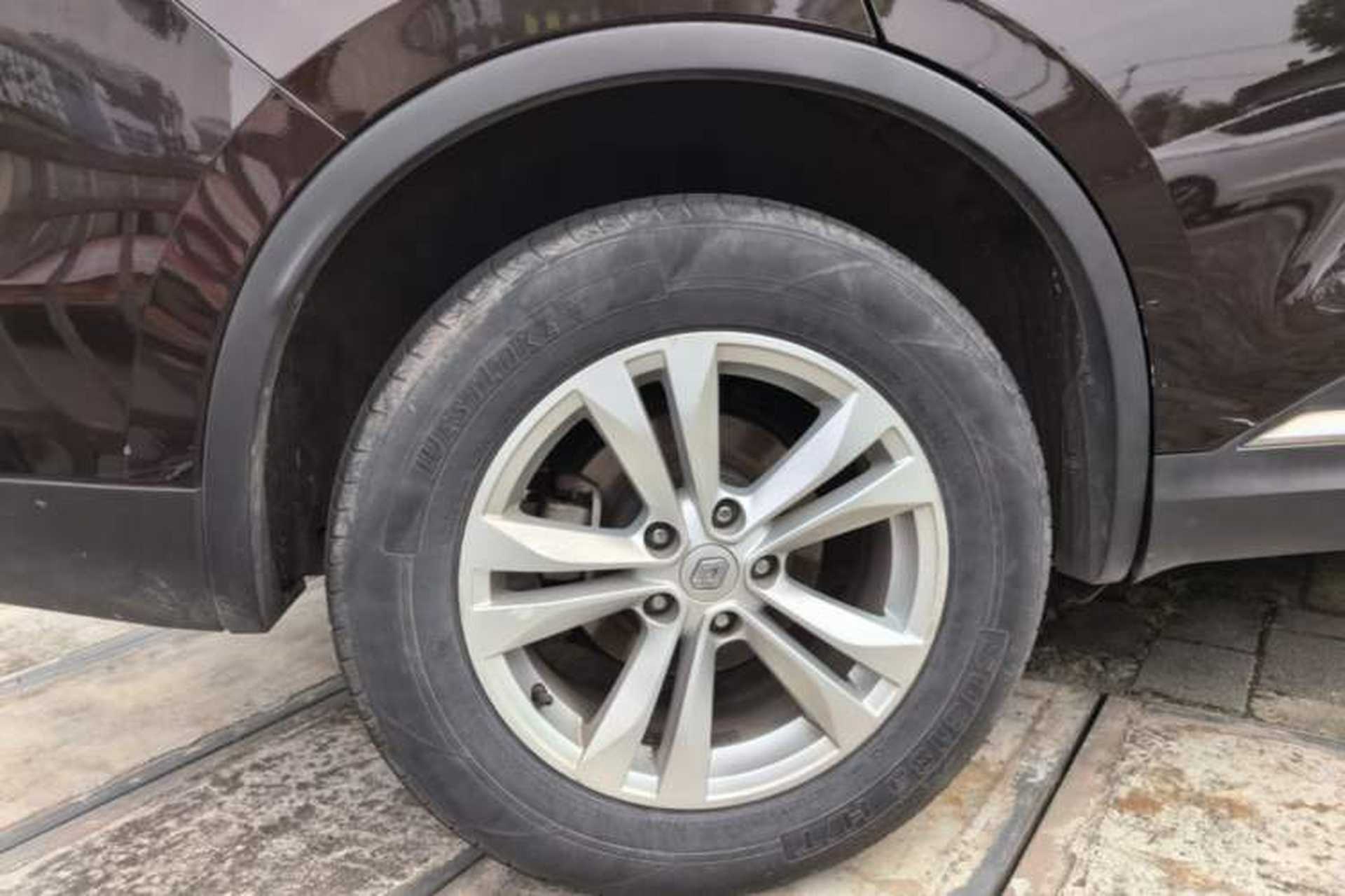 Used Renault Koleos 2017 2.0L Two-Wheel Drive Luxury Edition Right Rear Wheel Hub