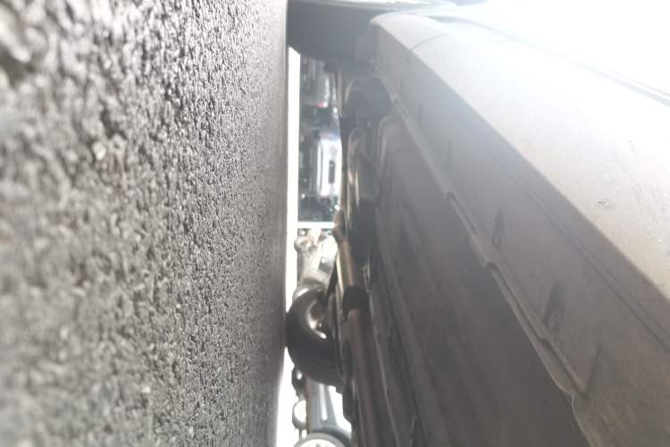 Used Renault Koleos 2017 2.5L Two-Wheel Drive Prestige Edition Right Side Sill