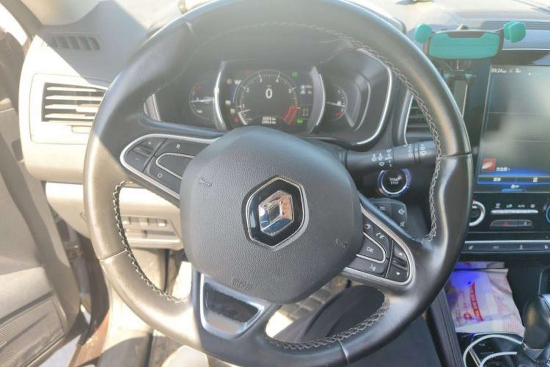 Used Renault Koleos 2017 2.5L Four-Wheel Drive Ultimate Edition Steering Wheel