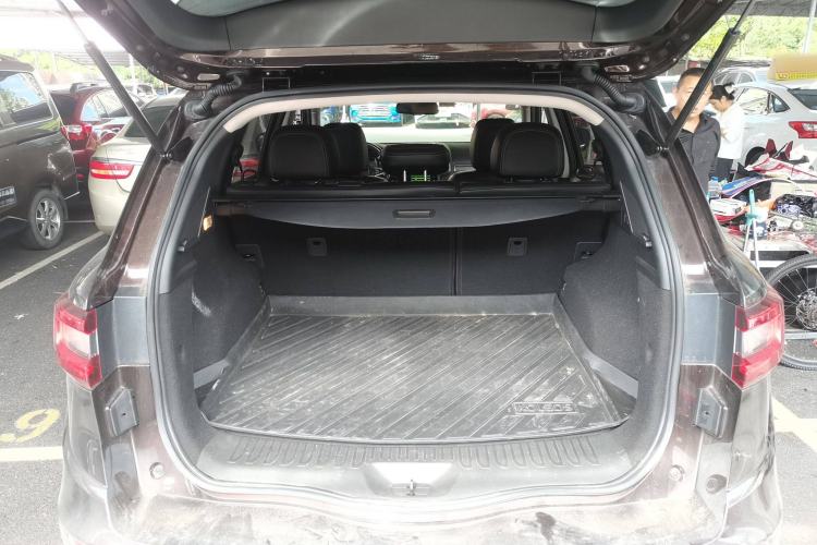 Used Renault Koleos 2017 2.5L Two-Wheel Drive Prestige Edition Trunk