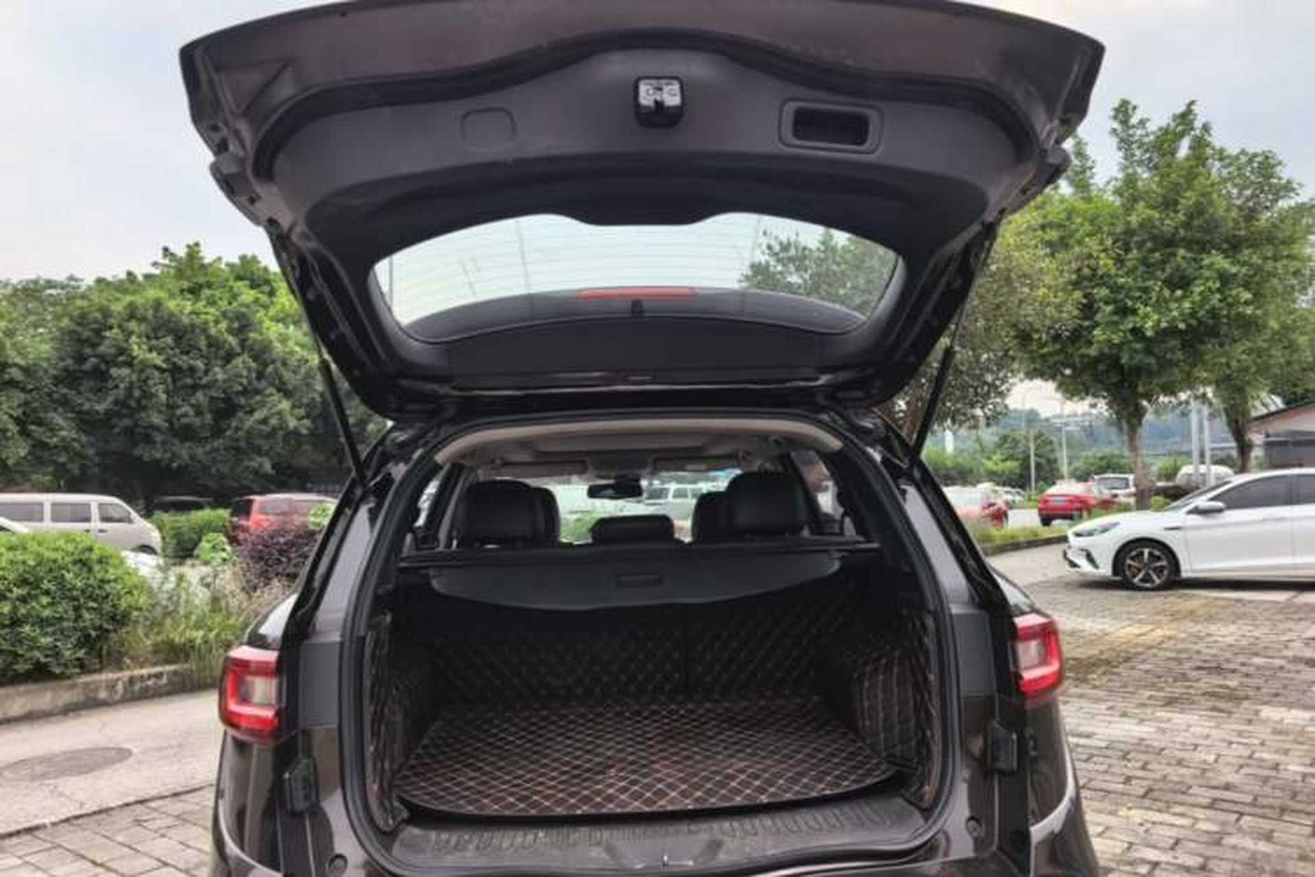 Used Renault Koleos 2017 2.0L Two-Wheel Drive Luxury Edition Trunk