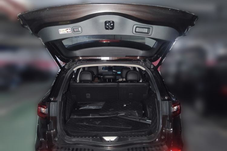 Used Renault Koleos 2017 2.0L Two-Wheel Drive Luxury Edition Trunk