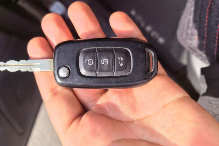 Used Renault Koleos 2017 2.0L Two-Wheel Drive Comfort Edition Vehicle Key