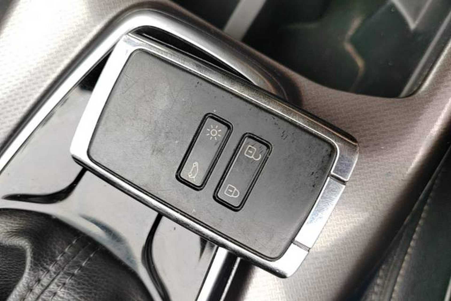 Used Renault Koleos 2017 2.5L Two-Wheel Drive Prestige Edition Vehicle Key