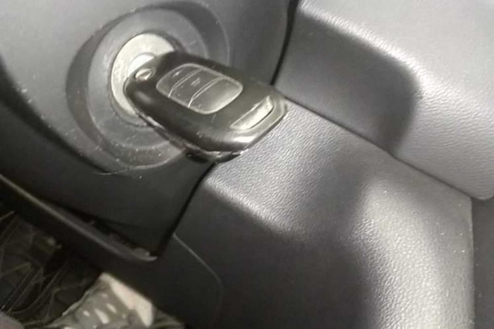 Used Renault Koleos 2017 2.0L Two-Wheel-Drive Leading Edition Vehicle Key
