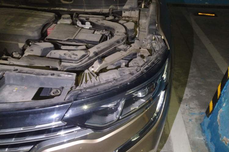 Used Renault Koleos 2017 2.5L Two-Wheel Drive Prestige Edition Engine Bay Left