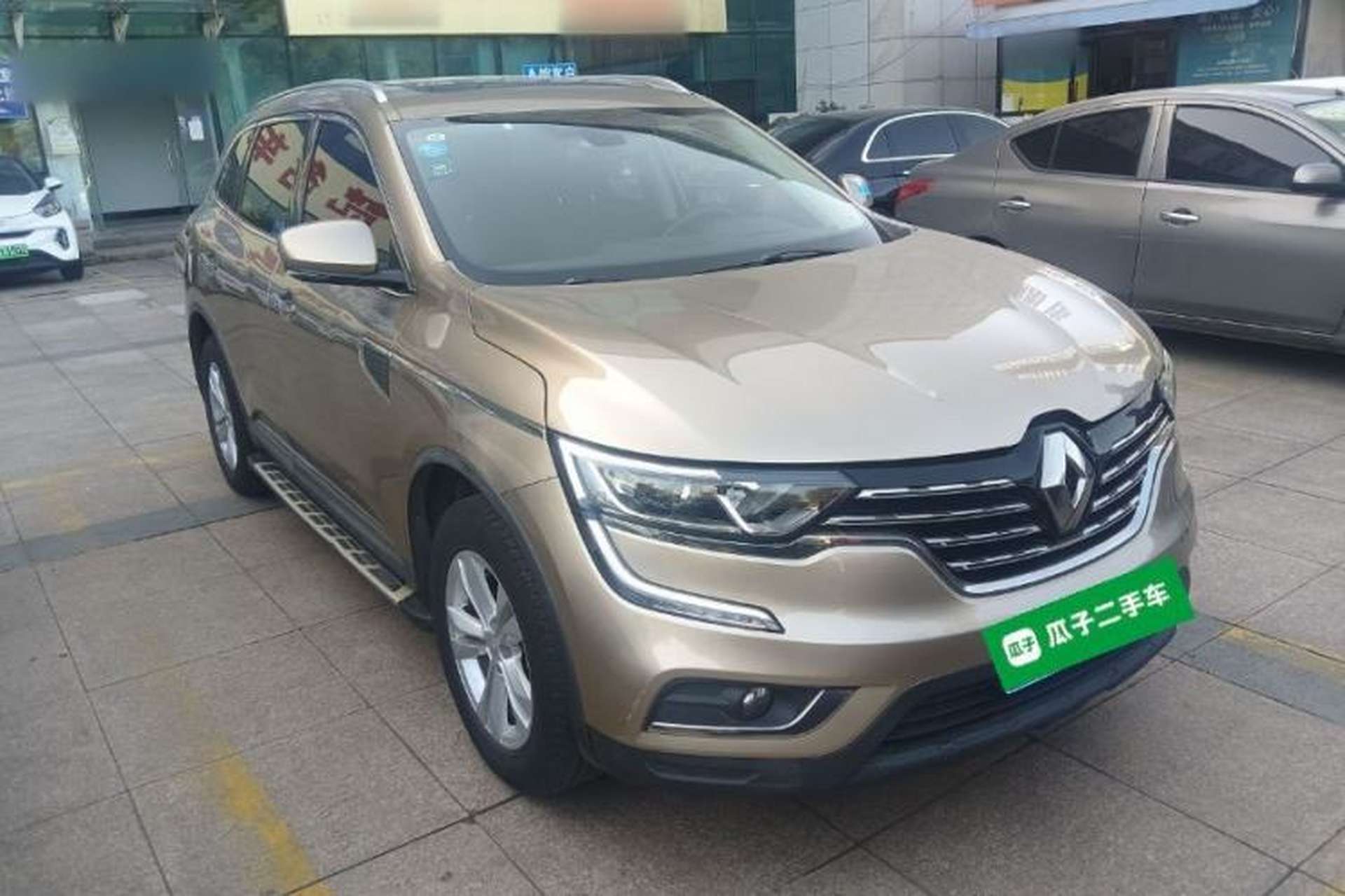 Used Renault Koleos 2017 2.0L Two-Wheel Drive Luxury Edition Front Right 45 Deg