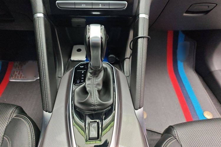 Used Renault Koleos 2017 2.0L Two-Wheel Drive Luxury Edition Gear Lever