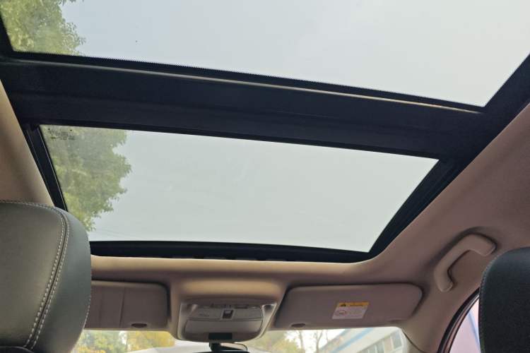 Used Renault Koleos 2017 2.0L Two-Wheel Drive Luxury Edition Headliner