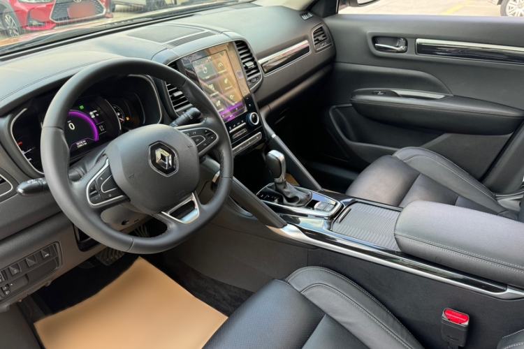 Used Renault Koleos 2017 2.5L Four-Wheel Drive Ultimate Edition Interior 1