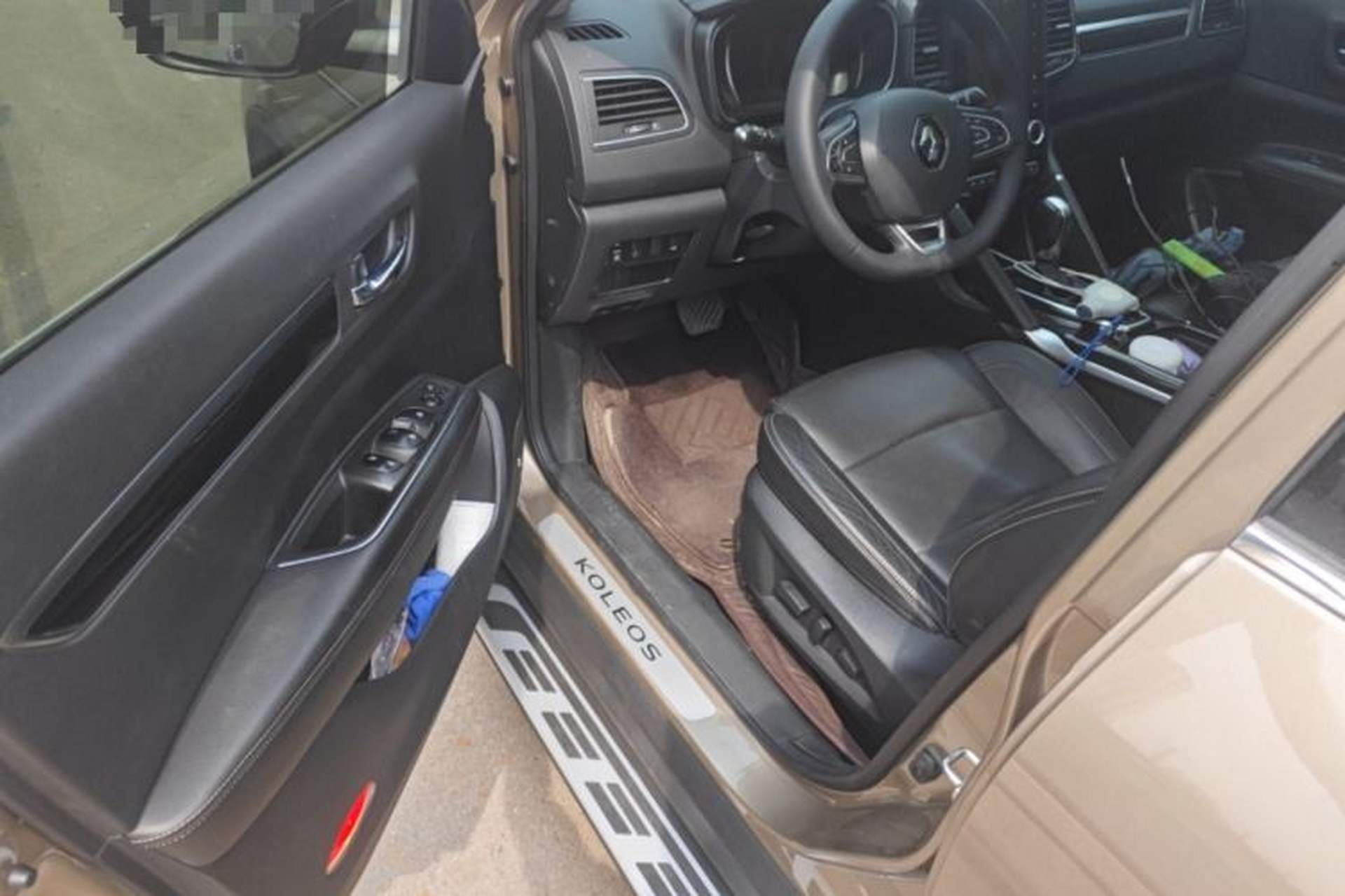 Used Renault Koleos 2017 2.5L 4x4 Flagship Edition Interior 3