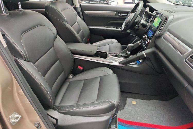 Used Renault Koleos 2017 2.0L Two-Wheel Drive Luxury Edition Interior 4