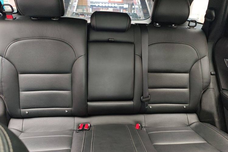 Used Renault Koleos 2017 2.0L Two-Wheel Drive Luxury Edition Interior 5