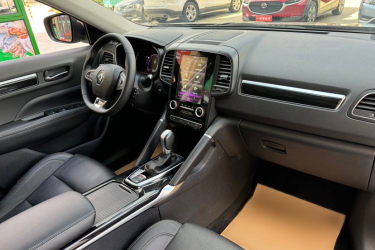 Used Renault Koleos 2017 2.5L Four-Wheel Drive Ultimate Edition Interior 5