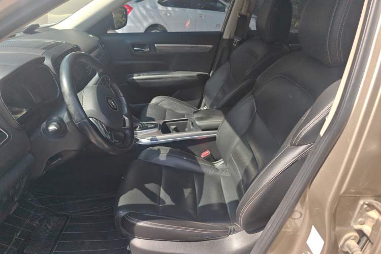 Used Renault Koleos 2017 2.0L Two-Wheel Drive Luxury Edition Left Front Seat