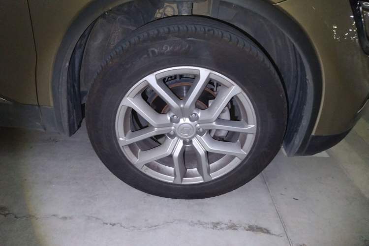 Used Renault Koleos 2017 2.5L Two-Wheel Drive Prestige Edition Right Front Wheel Hub