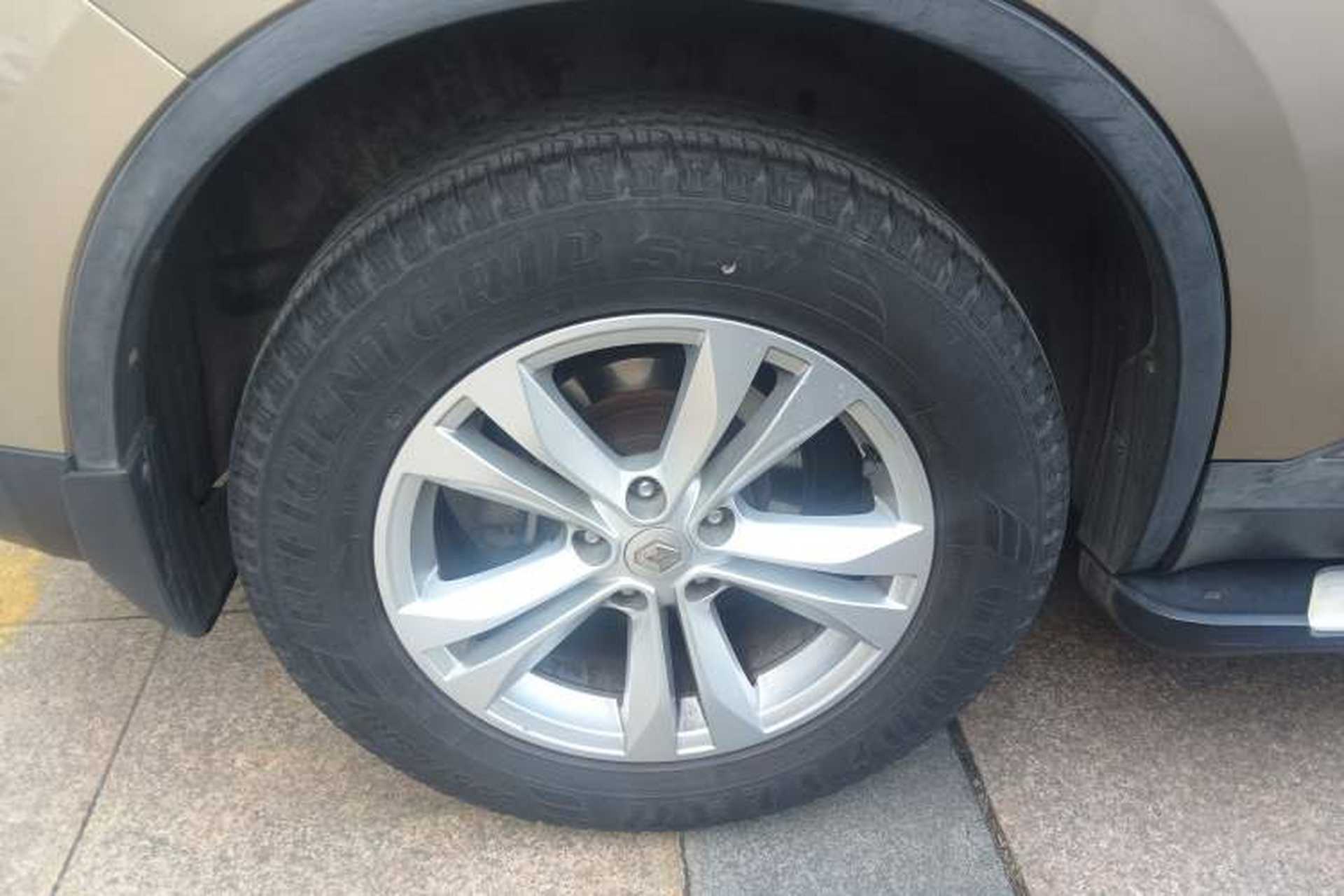 Used Renault Koleos 2017 2.0L Two-Wheel Drive Luxury Edition Right Rear Wheel Hub