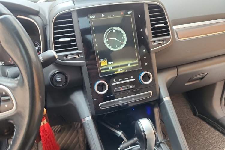 Used Renault Koleos 2017 2.5L Two-Wheel Drive Prestige Edition Audio And AC Panel