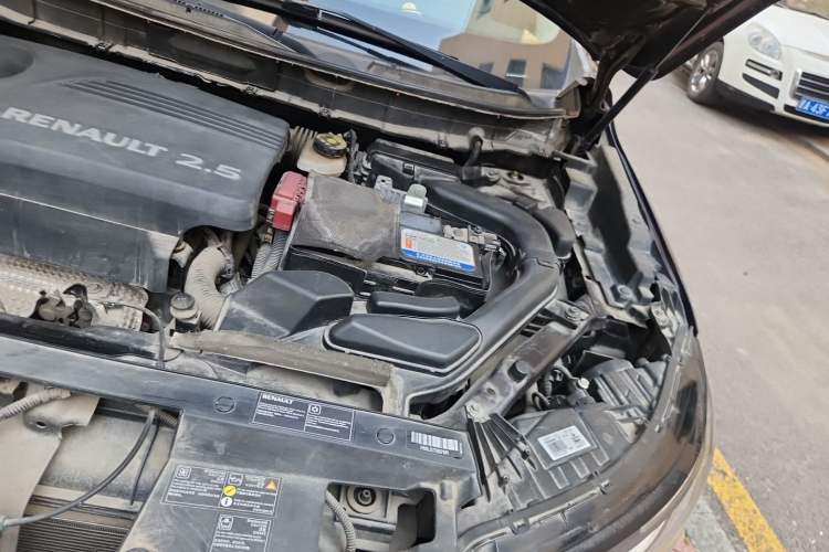 Used Renault Koleos 2017 2.5L Two-Wheel Drive Prestige Edition Engine Bay Left