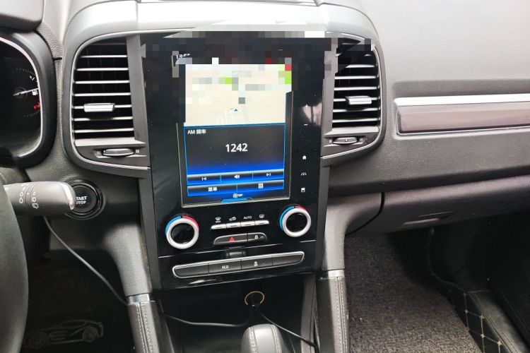 Used Renault Koleos 2017 2.0L Two-Wheel Drive Luxury Edition Audio And AC Panel