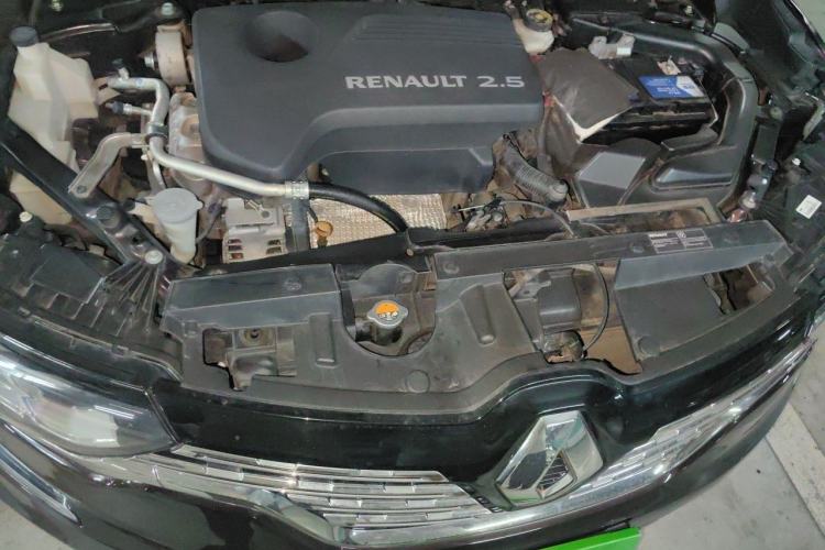 Used Renault Koleos 2017 2.5L Four-Wheel Drive Ultimate Edition Engine Bay