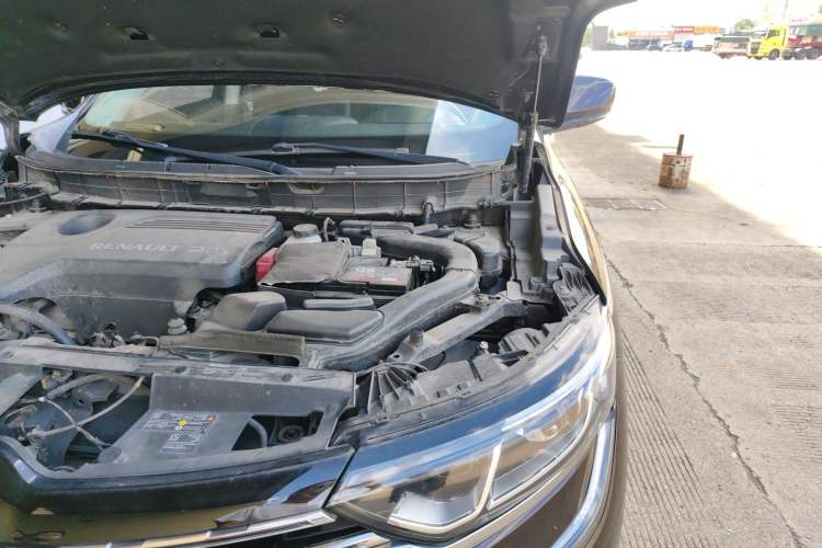 Used Renault Koleos 2017 2.5L Four-Wheel Drive Ultimate Edition Engine Bay Left