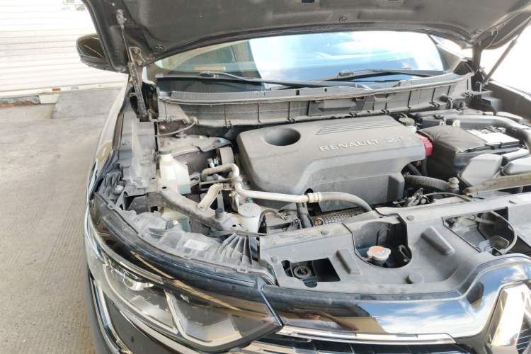 Used Renault Koleos 2017 2.5L Four-Wheel Drive Ultimate Edition Engine Bay Right