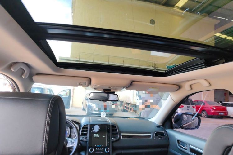 Used Renault Koleos 2017 2.5L Four-Wheel Drive Ultimate Edition Headliner
