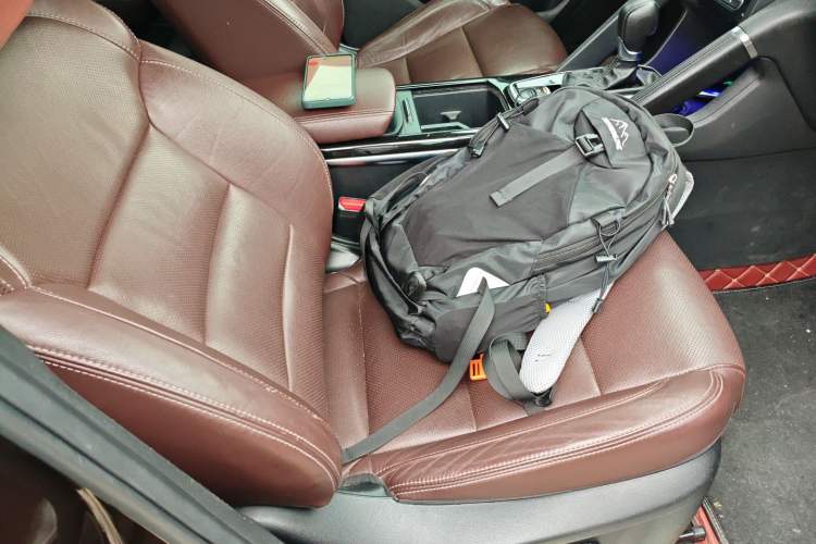 Used Renault Koleos 2017 2.5L Four-Wheel Drive Ultimate Edition Right Front Seat