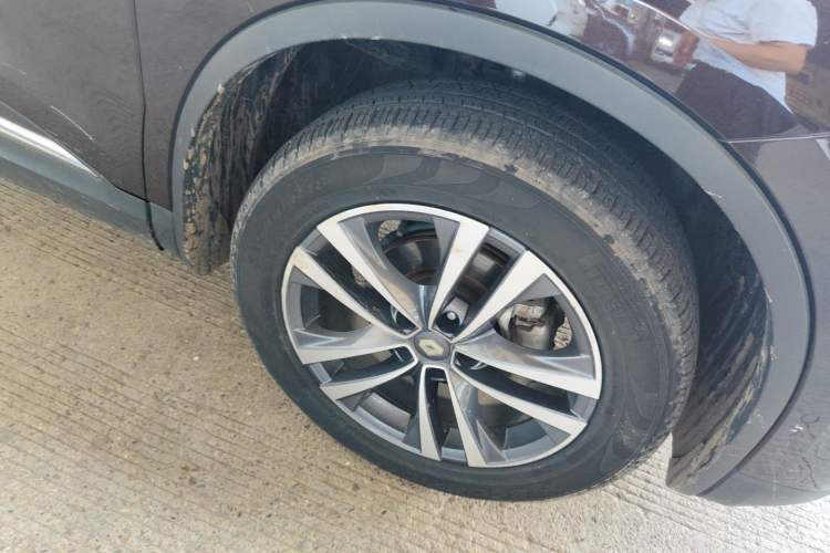 Used Renault Koleos 2017 2.5L Four-Wheel Drive Ultimate Edition Right Front Wheel Hub