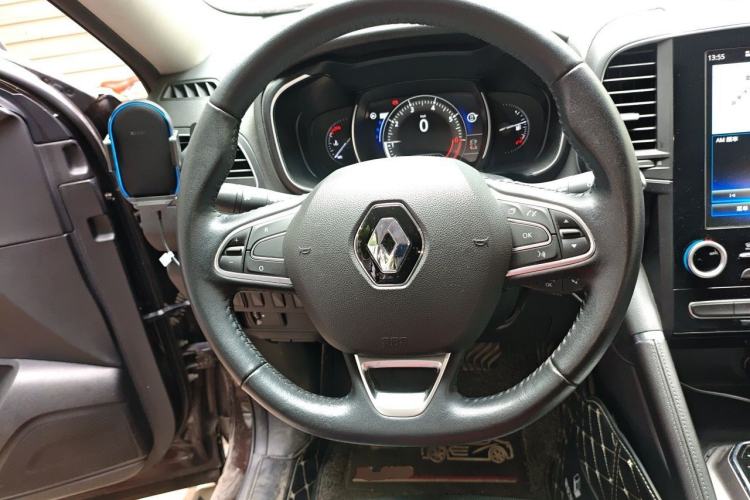 Used Renault Koleos 2017 2.0L Two-Wheel Drive Luxury Edition Steering Wheel