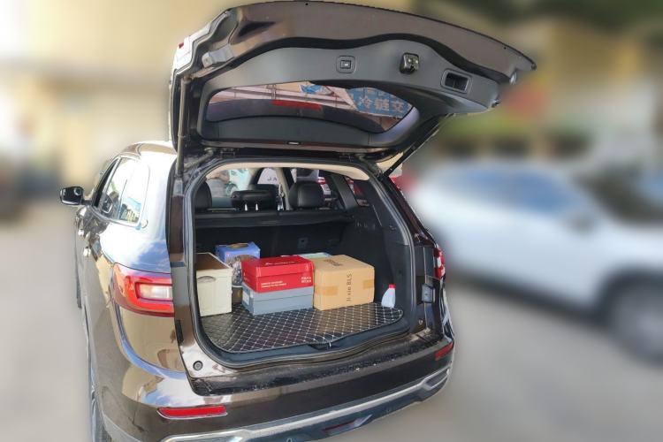 Used Renault Koleos 2017 2.5L Four-Wheel Drive Ultimate Edition Trunk